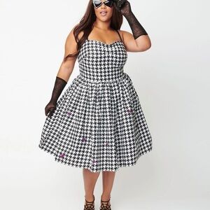 UV Black Houndstooth & Purple Spiders Darcy Swing Dress (Runs small)
